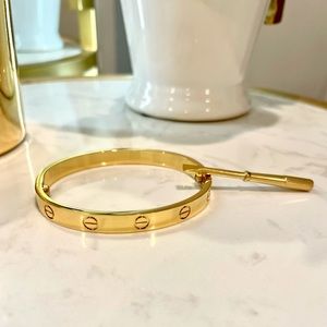 Cuff Bracelet 18k Gold Plated